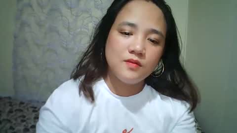 Snapshot of hotbabymomma chatting on 03-06-25, 08:19 Lynn online show from 03-06-25, 08:19