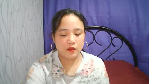 Snapshot of hotbabymomma chatting on 03-09-25, 01:25 Lynn online show from 03-09-25, 01:25