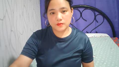 Snapshot of hotbabymomma chatting on 03-11-25, 08:52 Lynn online show from 03-11-25, 08:52