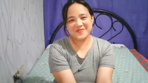 Snapshot of hotbabymomma chatting on 03-12-25, 07:24 Lynn online show from 03-12-25, 07:24