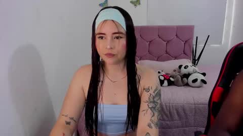 Snapshot of hotbbcwife chatting on 11-10-25, 06:29 lesly and ander online show from 11-10-25, 06:29