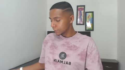 Snapshot of hotboyluxe chatting on 02-15-26, 03:47 hotboyluxe online show from 02-15-26, 03:47