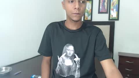 Snapshot of hotboyluxe chatting on 02-17-26, 03:25 hotboyluxe online show from 02-17-26, 03:25