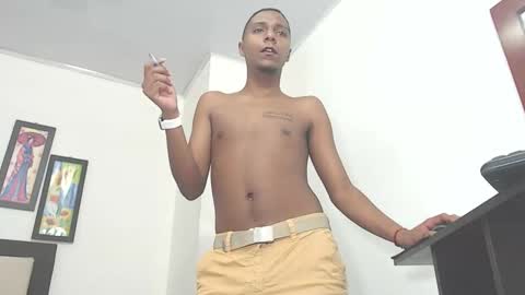 Snapshot of hotboyluxe chatting on 02-23-26, 04:26 hotboyluxe online show from 02-23-26, 04:26