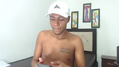 Snapshot of hotboyluxe chatting on 02-27-26, 03:17 hotboyluxe online show from 02-27-26, 03:17