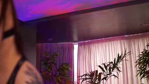 Anais online show from 11-28-25, 09:23