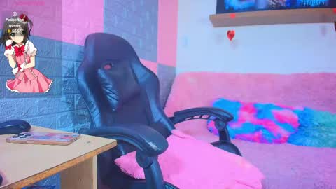 Snapshot of hotcakes_uwu chatting on 04-28-26, 04:06 Hotcakes online show from 04-28-26, 04:06