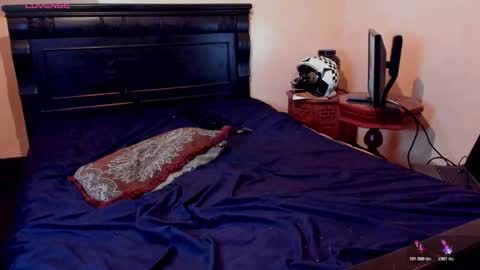 Yikes online show from 12-14-25, 01:22