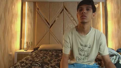 hotcouple_222 online show from 02-09-26, 07:23