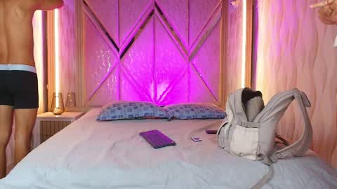 hotcouple_222 online show from 04-05-26, 07:27