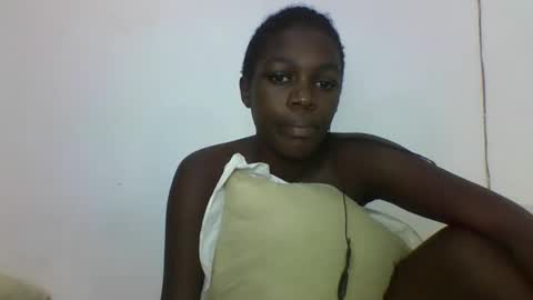 VICTORIA online show from 09-22-25, 04:03