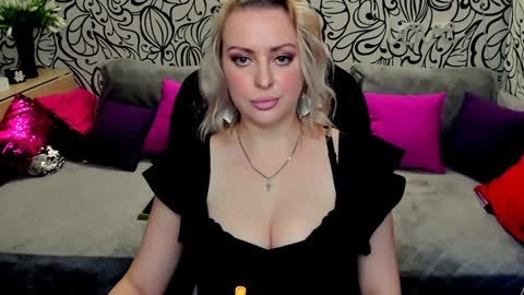 Snapshot of hotdreamhere chatting on 01-30-25, 02:36 Alice online show from 01-30-25, 02:36