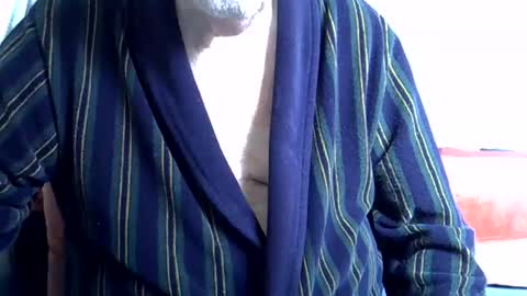 Snapshot of hotejok chatting on 05-18-26, 09:15 hotejok online show from 05-18-26, 09:15