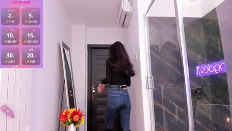 Snapshot of hotfallingdevil chatting on 11-10-25, 05:39 hotfallingdevil online show from 11-10-25, 05:39