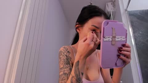 Snapshot of hotfallingdevil chatting on 02-13-26, 05:47 hotfallingdevil online show from 02-13-26, 05:47