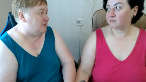 Snapshot of hotfiremommy chatting on 06-20-26, 08:28 LimonkaFire online show from 06-20-26, 08:28