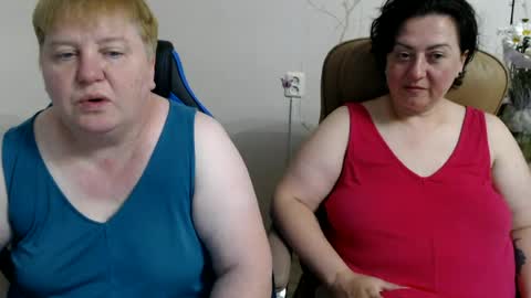 Snapshot of hotfiremommy chatting on 06-26-26, 06:56 LimonkaFire online show from 06-26-26, 06:56