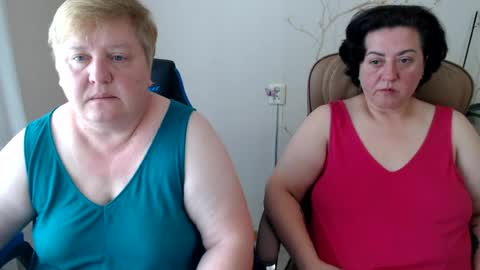 Snapshot of hotfiremommy chatting on 07-19-26, 09:57 LimonkaFire online show from 07-19-26, 09:57