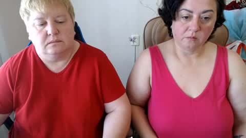 Snapshot of hotfiremommy chatting on 07-23-26, 08:23 LimonkaFire online show from 07-23-26, 08:23