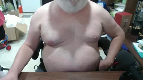 Snapshot of hotgrandpa594u chatting on 10-20-25, 12:33 hotgrandpa594u online show from 10-20-25, 12:33