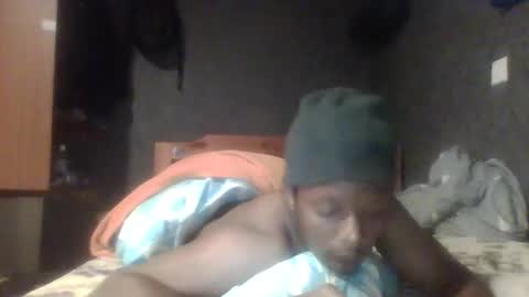 hotguyy001 online show from 02-18-25, 05:20