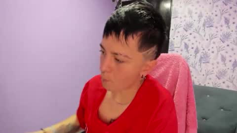 hannah online show from 11-09-25, 02:10