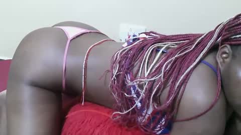 Snapshot of hothurley chatting on 02-14-25, 04:15 Hurley online show from 02-14-25, 04:15