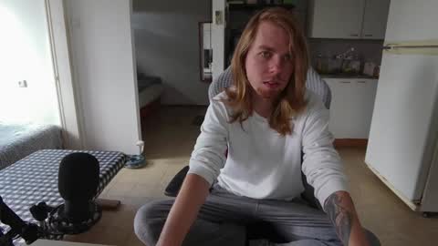 Snapshot of hotinhell666 chatting on 12-13-24, 11:23 Hikikomori Alex online show from 12-13-24, 11:23