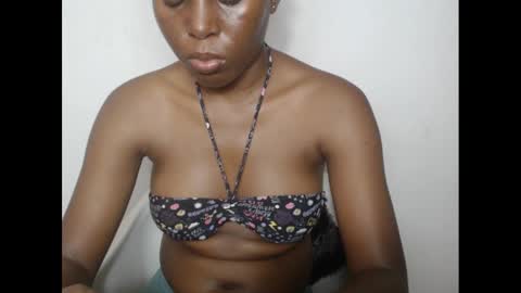 hotjessie0 online show from 01-30-25, 08:01