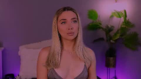 Maria online show from 11-24-25, 03:50