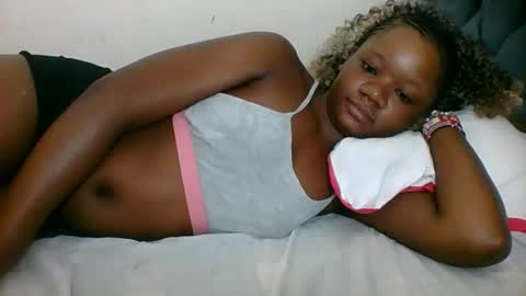 LOYCE online show from 05-31-26, 01:03