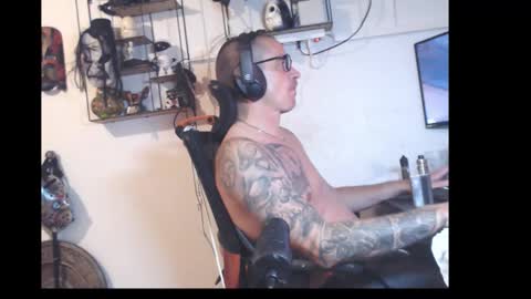 hotkinkytat online show from 04-18-26, 01:53