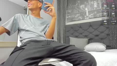 Hotkoljei online show from 01-29-25, 02:51