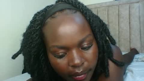 hotlina01 online show from 02-14-26, 05:43