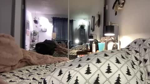 Annabelle online show from 12-15-25, 11:53