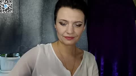 Snapshot of hotmamaqueen234 chatting on 05-11-26, 01:17 hotmamaqueen234 online show from 05-11-26, 01:17