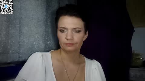 Snapshot of hotmamaqueen234 chatting on 06-02-26, 10:45 hotmamaqueen234 online show from 06-02-26, 10:45