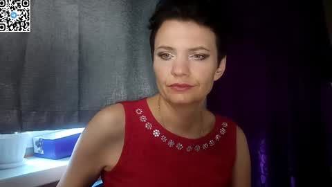 Snapshot of hotmamaqueen234 chatting on 06-05-26, 08:53 hotmamaqueen234 online show from 06-05-26, 08:53