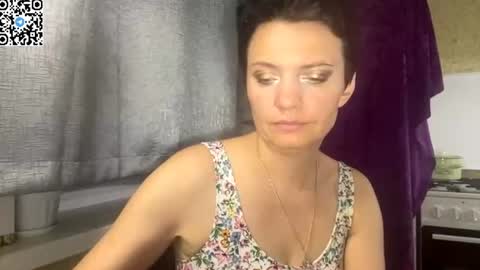 Snapshot of hotmamaqueen234 chatting on 06-13-26, 09:46 hotmamaqueen234 online show from 06-13-26, 09:46
