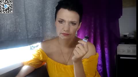 Snapshot of hotmamaqueen234 chatting on 06-26-26, 11:58 hotmamaqueen234 online show from 06-26-26, 11:58