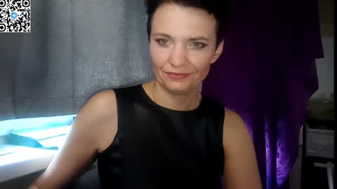 Snapshot of hotmamaqueen234 chatting on 07-15-26, 11:15 hotmamaqueen234 online show from 07-15-26, 11:15