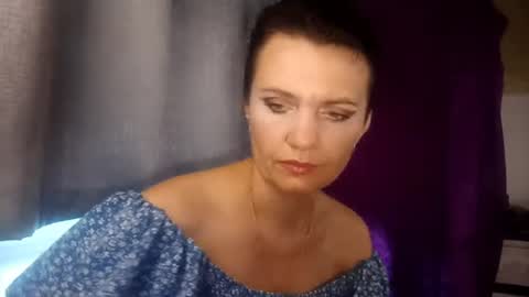 Snapshot of hotmamaqueen234 chatting on 08-05-26, 10:18 hotmamaqueen234 online show from 08-05-26, 10:18