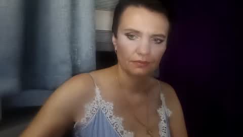 Snapshot of hotmamaqueen234 chatting on 08-05-26, 10:23 hotmamaqueen234 online show from 08-05-26, 10:23