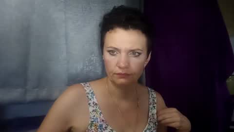 Snapshot of hotmamaqueen234 chatting on 08-09-26, 10:15 hotmamaqueen234 online show from 08-09-26, 10:15
