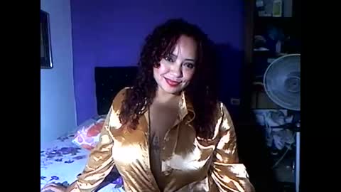 Snapshot of hotmaturelatin chatting on 12-16-25, 06:57 JADE online show from 12-16-25, 06:57