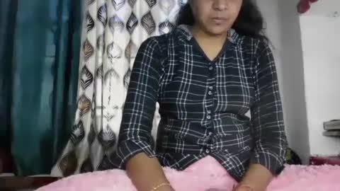 Snapshot of hotnsweetindian chatting on 01-19-25, 10:17 lola online show from 01-19-25, 10:17