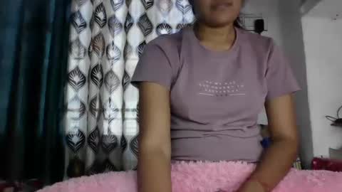 Snapshot of hotnsweetindian chatting on 02-15-25, 07:06 lola online show from 02-15-25, 07:06