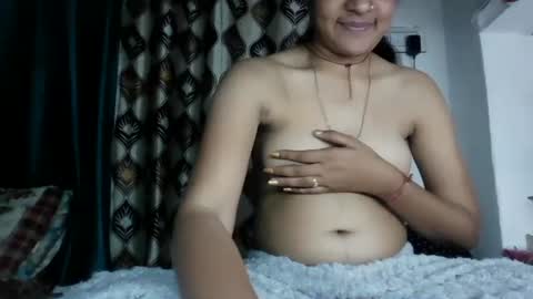 Snapshot of hotnsweetindian chatting on 02-15-25, 01:49 lola online show from 02-15-25, 01:49