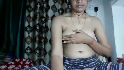 Snapshot of hotnsweetindian chatting on 02-18-25, 02:27 lola online show from 02-18-25, 02:27