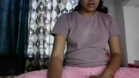 Snapshot of hotnsweetindian chatting on 02-27-25, 06:40 lola online show from 02-27-25, 06:40